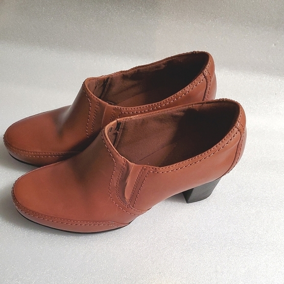 CLARKS Bendables Brown Leather Chunk Heel.  Size 9 1/2 - Picture 7 of 12